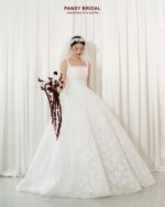 P6 - WHISPERS OF A QUEEN