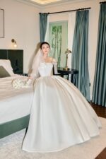 P10 - TIMELESS ALLURE - Image 3