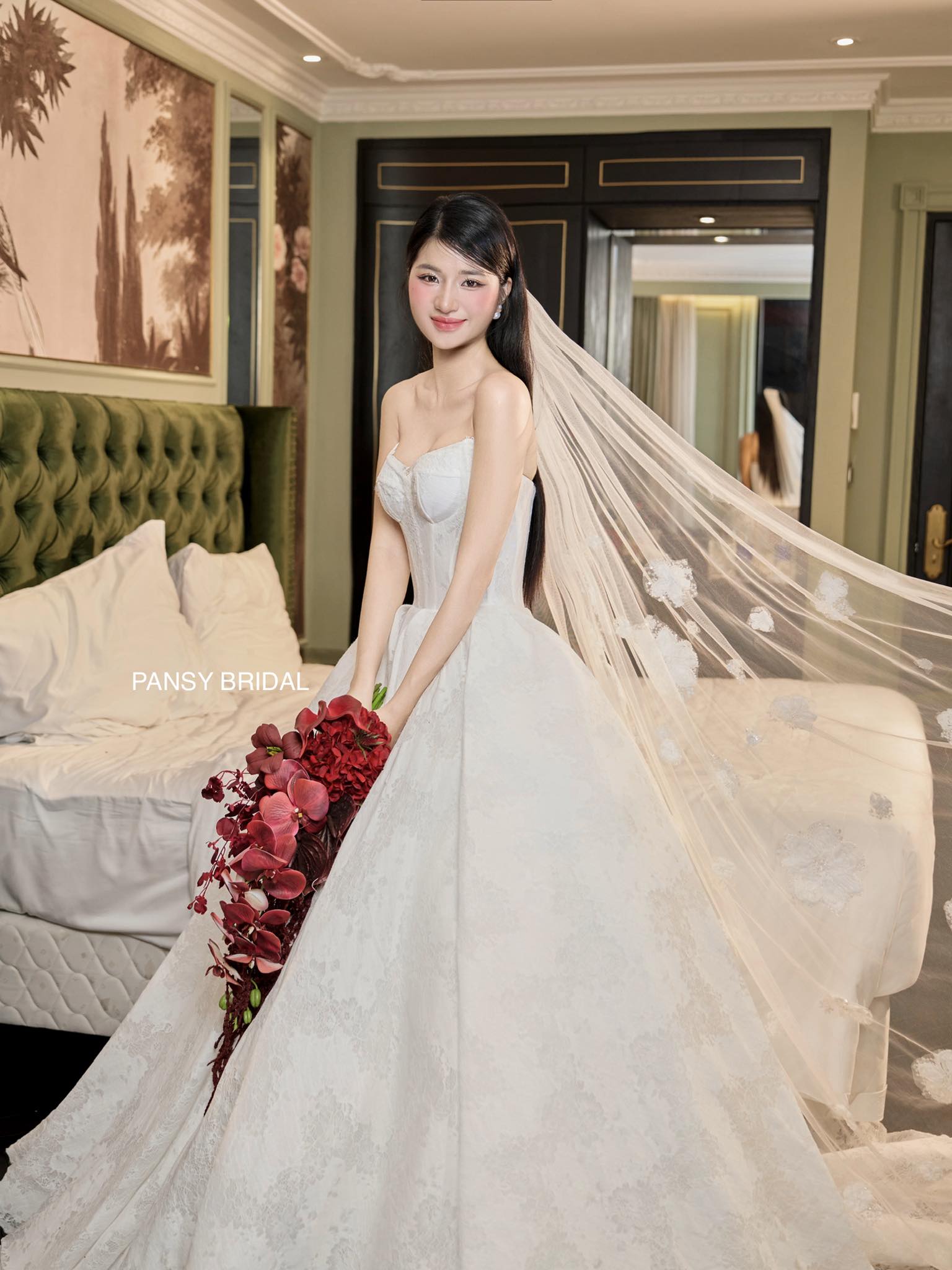 592276467_852878644168196_398431045244520600_n P5 - ETHEREAL FORM - Image 1