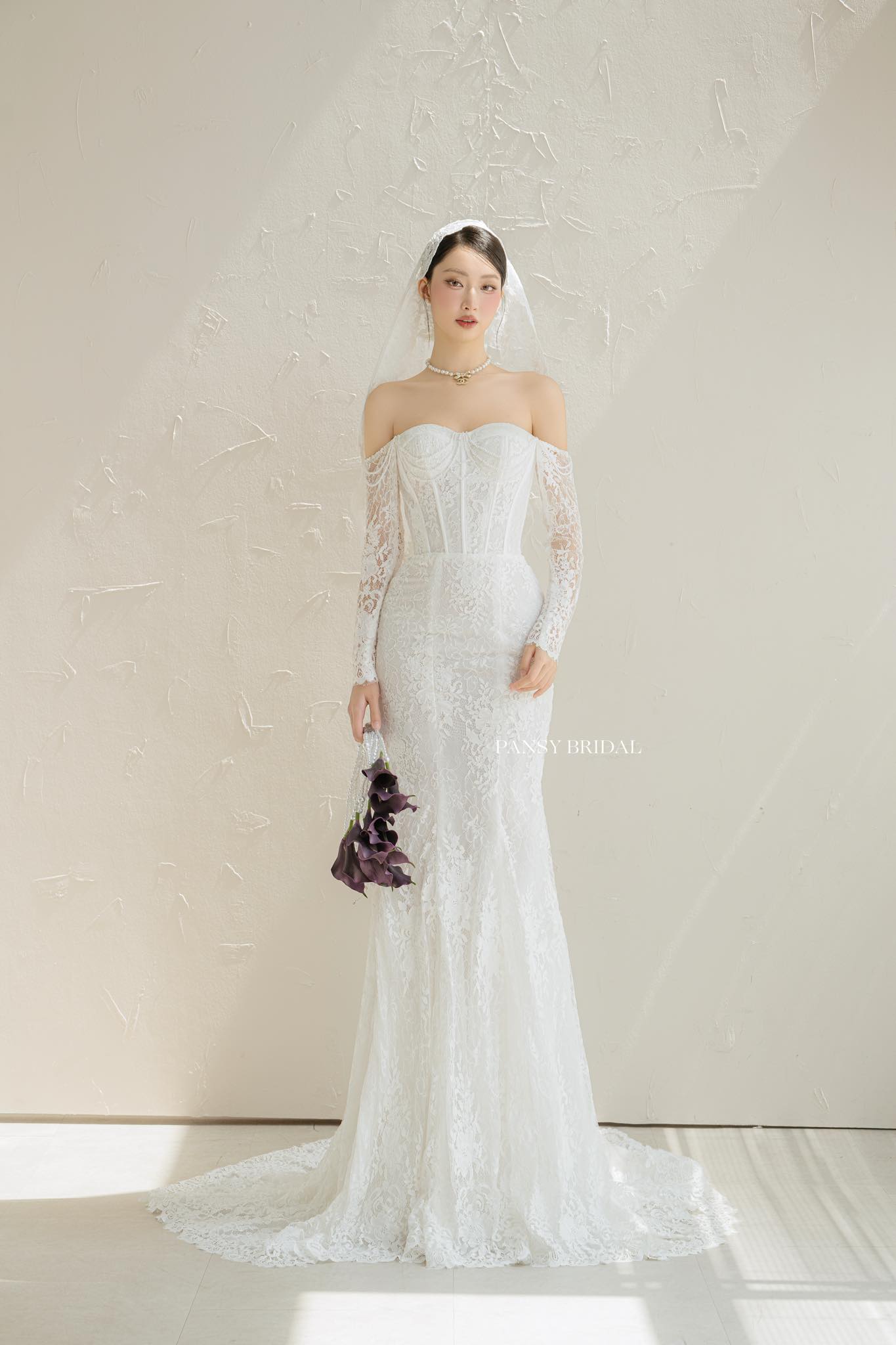 611604977_879473928175334_2718855282033959112_n P532- MERMAID WEDDING GOWN - Image 1